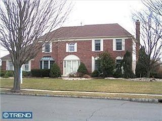 5th image of 36 Ellsworth Dr