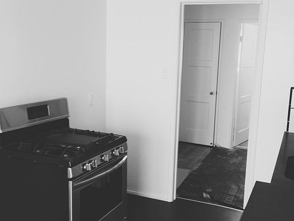 5th image of 1129 17th St APT C