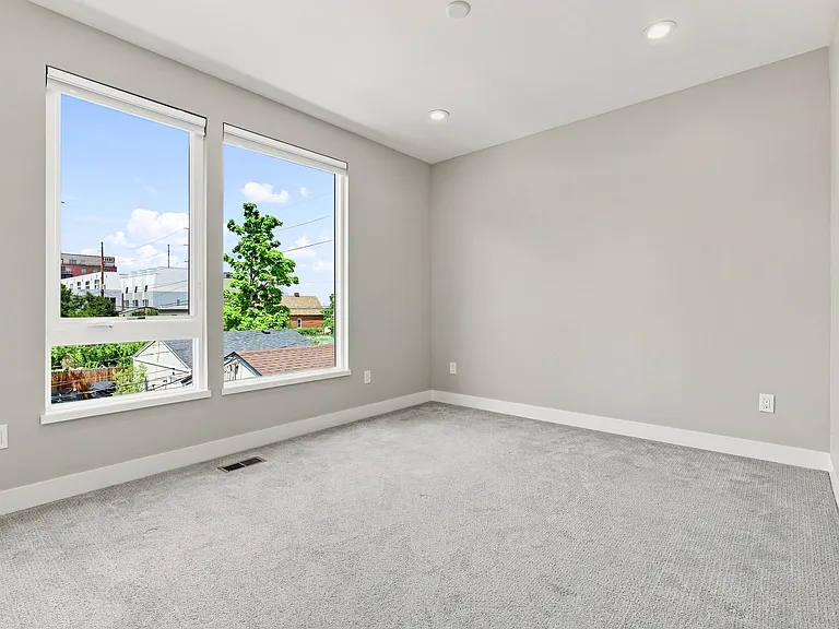 3832 Jason St #5A — Photo 40