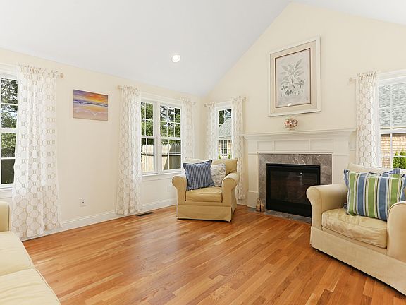 3rd image of 50 Dory Lane