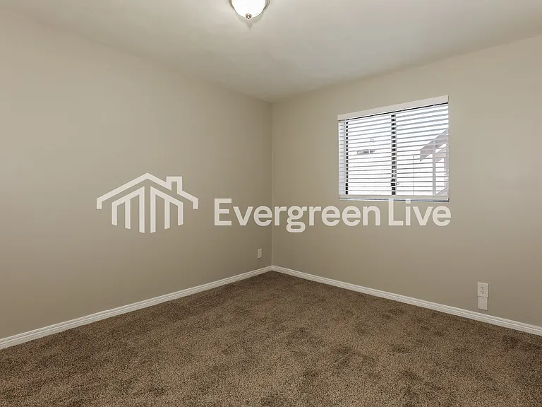 921 S Val Vista Dr — Photo 11