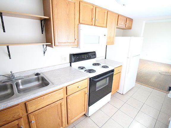 2nd image of 713 N Wheeling Ave APT 3