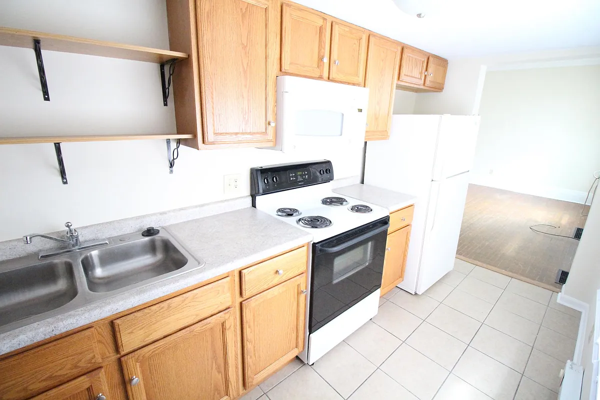 Building Photo - 713 N Wheeling Ave #3