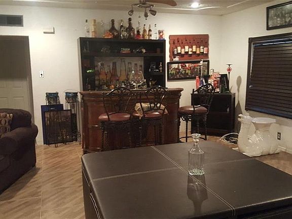 3rd image of 520 Raynolds St