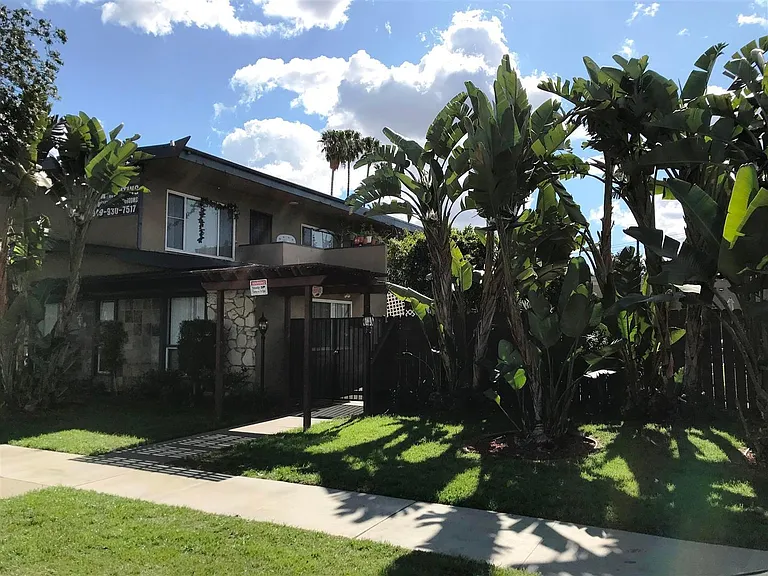 1826 W Sallie Ln #L4 — Photo 21