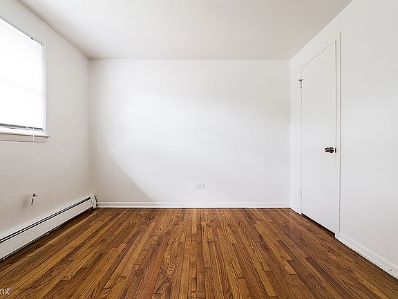 14101 S Atlantic Ave Apartments Chicago Bedroom_03