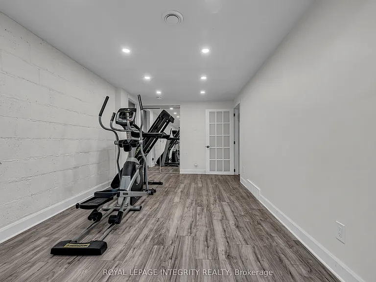 924 Rex Ave — Photo 20