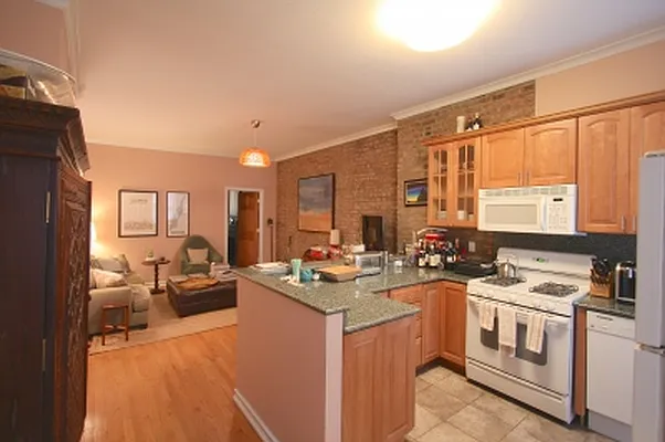 Rented by Citi Habitats | media 8