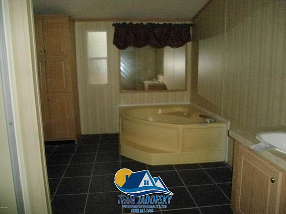 4th image of 12340 Forest Glen Dr