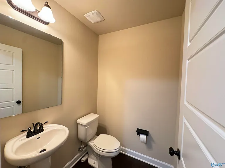 120 Meadowglade Ln — Photo 6