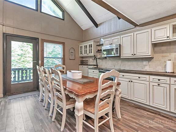 5th image of 115 N Pinnacle Ridge Road #46