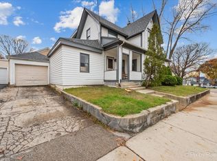 141 N Gifford St, Elgin, IL