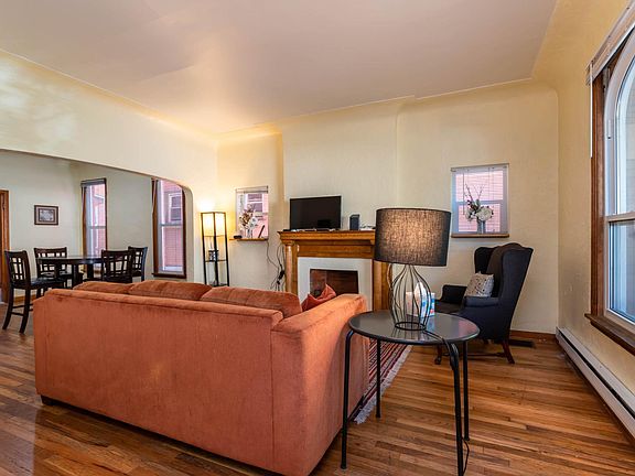 2nd image of 1434 N Corona St APT 1