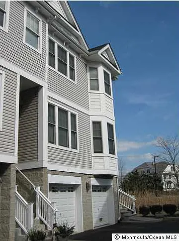 606 Park Ave — Photo 28