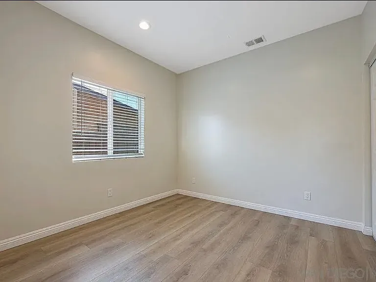 1135 E 3rd Ave #A — Photo 10