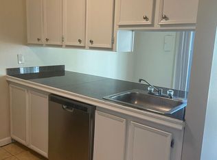 4702 SW Luradel St #7, Portland, OR 97219