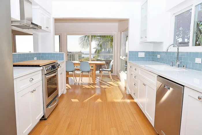 2 bed, 2.0 bath, 1100 sqft, $5,400 — Photo 1