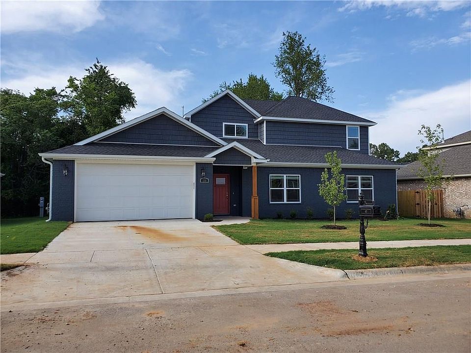 1st image of 350 W Kinniburgh Dr