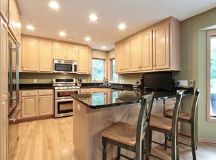 6219 Upper Afton Rd, Woodbury, MN 55125