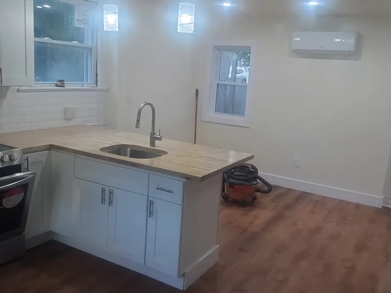 8 Cozy Ave #1 — Photo 11