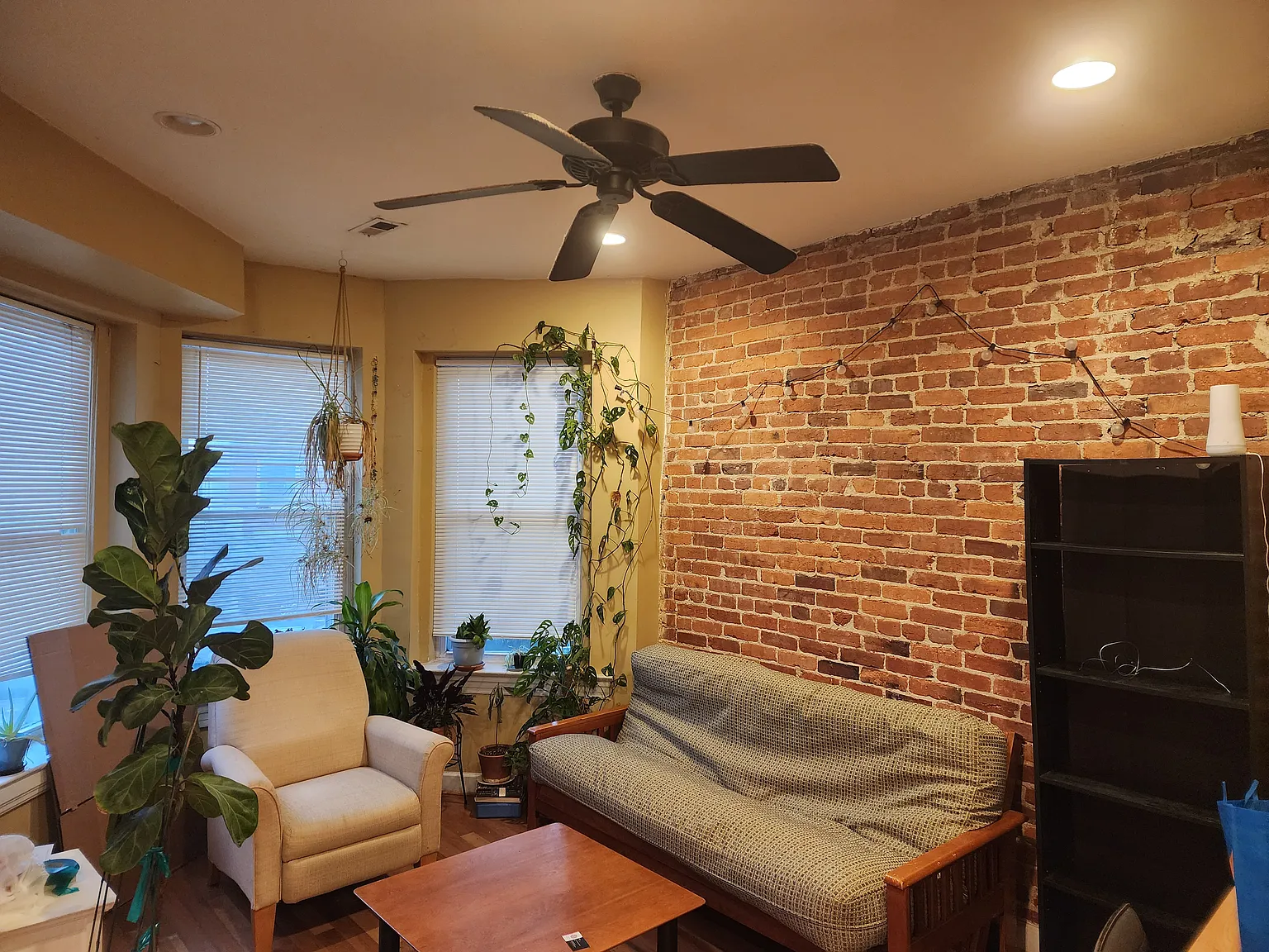 1 bed, 700 sqft, $750 — Photo 2