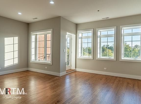 2nd image of 4213 N Elston Ave #2A