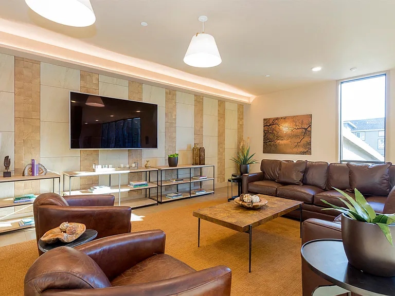 Grandview Apartments — Photo 3