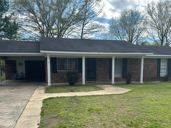 317 Louisiana Ave, Grenada, MS 38901
