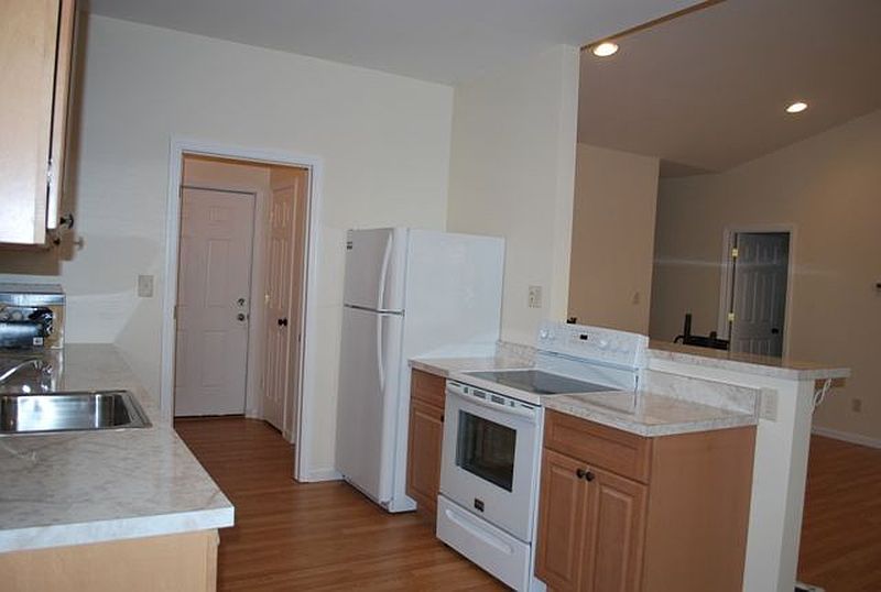 5th image of 18 ARCADIA Avenue