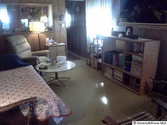 4th image of 76 Antonia Dr