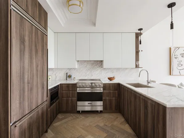 78-29 Austin Street #PH2O, Forest Hills, NY 11375