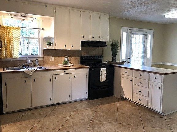 Kitchen and informal dining