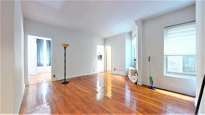 Rented by Bond New York | media 12