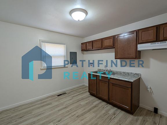 4th image of 2510 Falmouth Ave