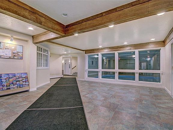 4th image of 107 N Harris St #109