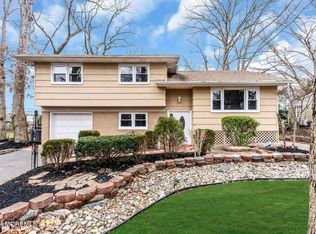 19 Norwood Dr, Toms River, NJ 08755