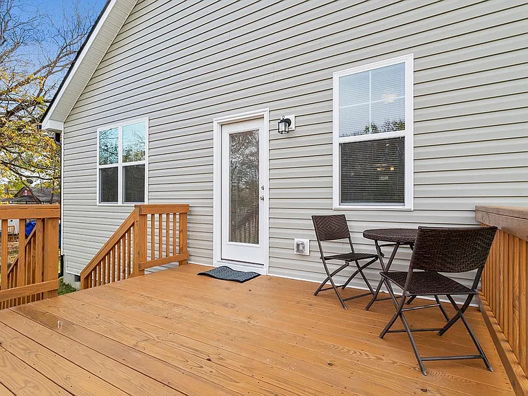 3003 Bryant St — Photo 29