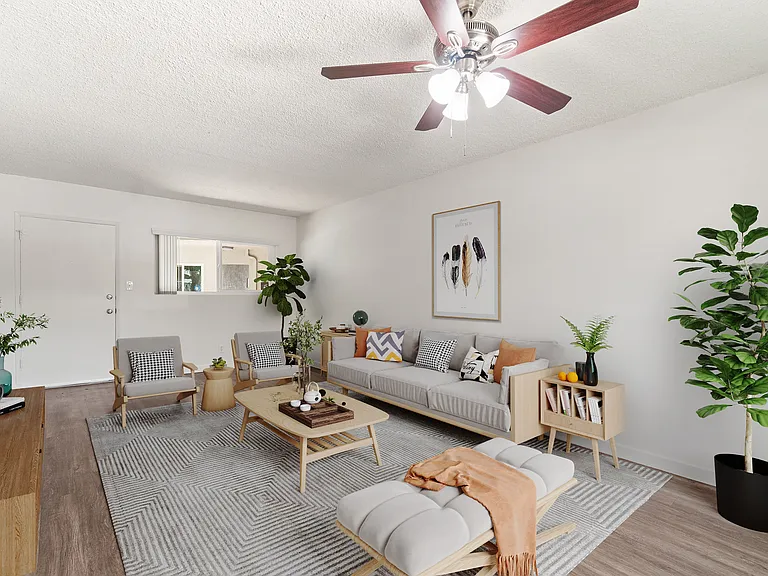 Stonewood Apartments — Photo 8