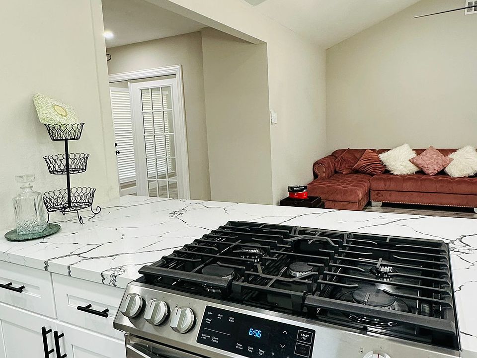 1st image of 10419 Westray St #1