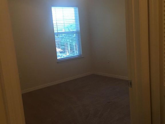 2nd image of 822 Roseling Cir Unit 224