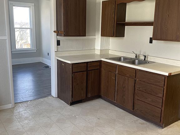 3rd image of 625 Garfield Ave #1/2