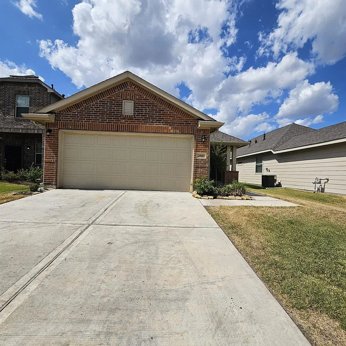 3 bed, 2.0 bath, 1698 sqft, $2,300 — Photo 3