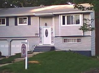 1709 Manatuck Blvd, Bay Shore, NY 11706