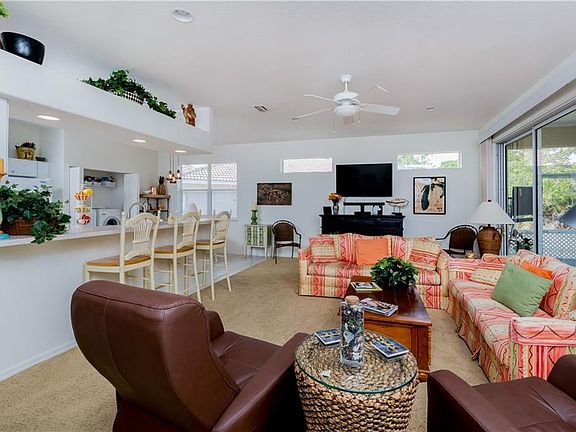 4th image of 8545 Gateway Ct