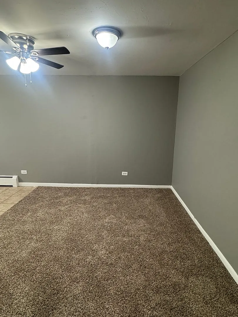 Charming One Bedroom One Bathroom available in Littleton! — Photo 4