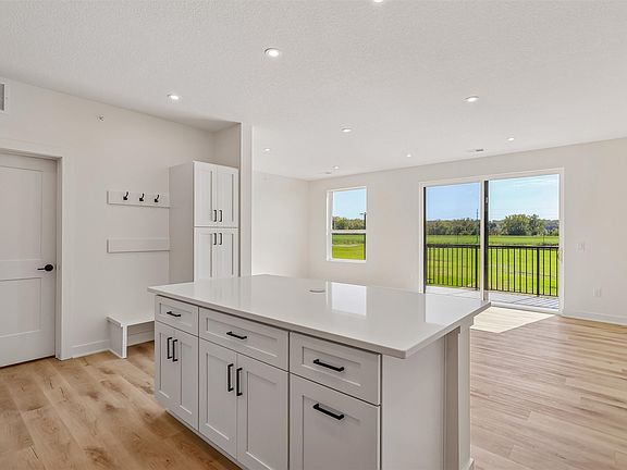 4th image of 1310 Murphy St #211