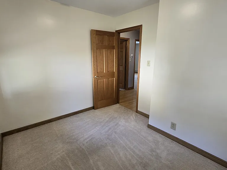 238 Macarthur St E #1 — Photo 10