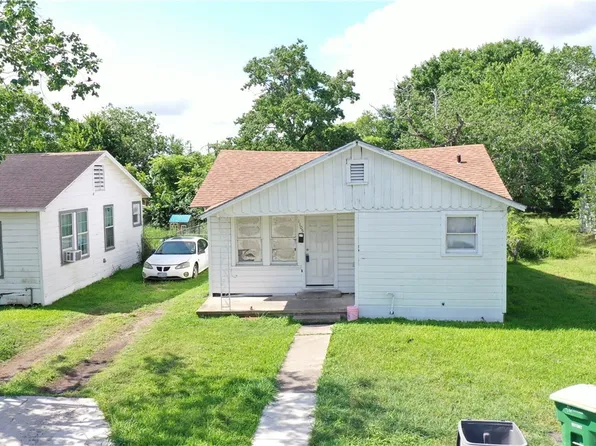 1105 E San Antonio St, Victoria, TX 77901