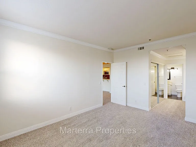 20331 Bluffside Cir #221 — Photo 12