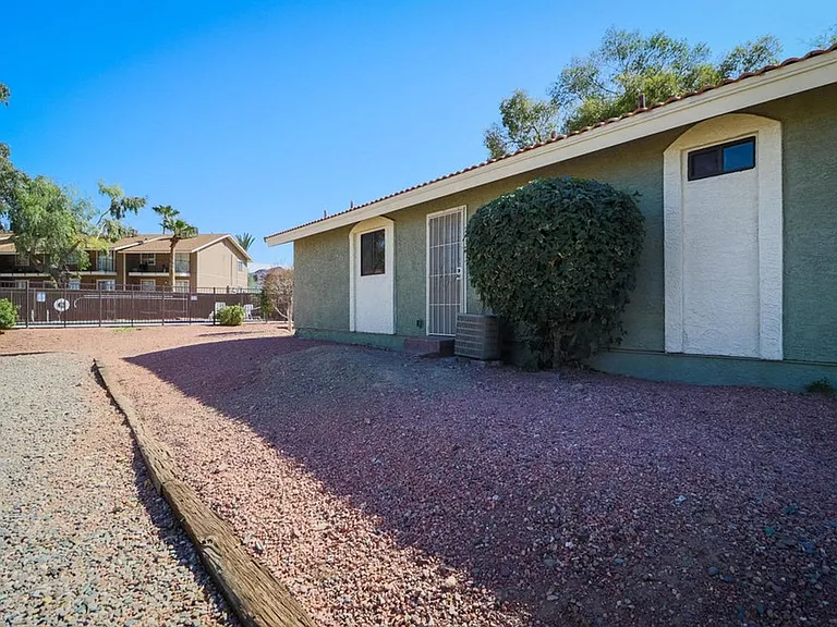 1336 E Mountain View Rd #105 — Photo 12